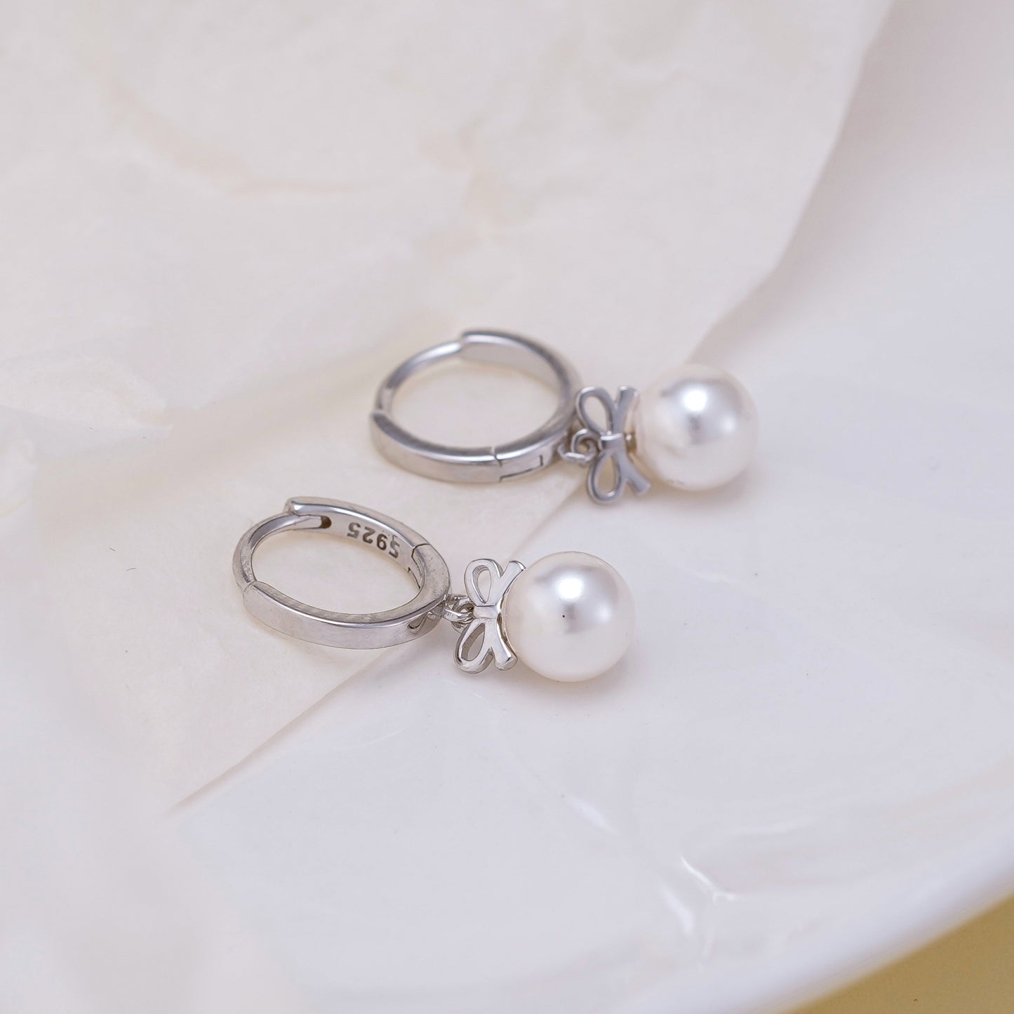 Exquisite Bow Artificial Pearl Earrings