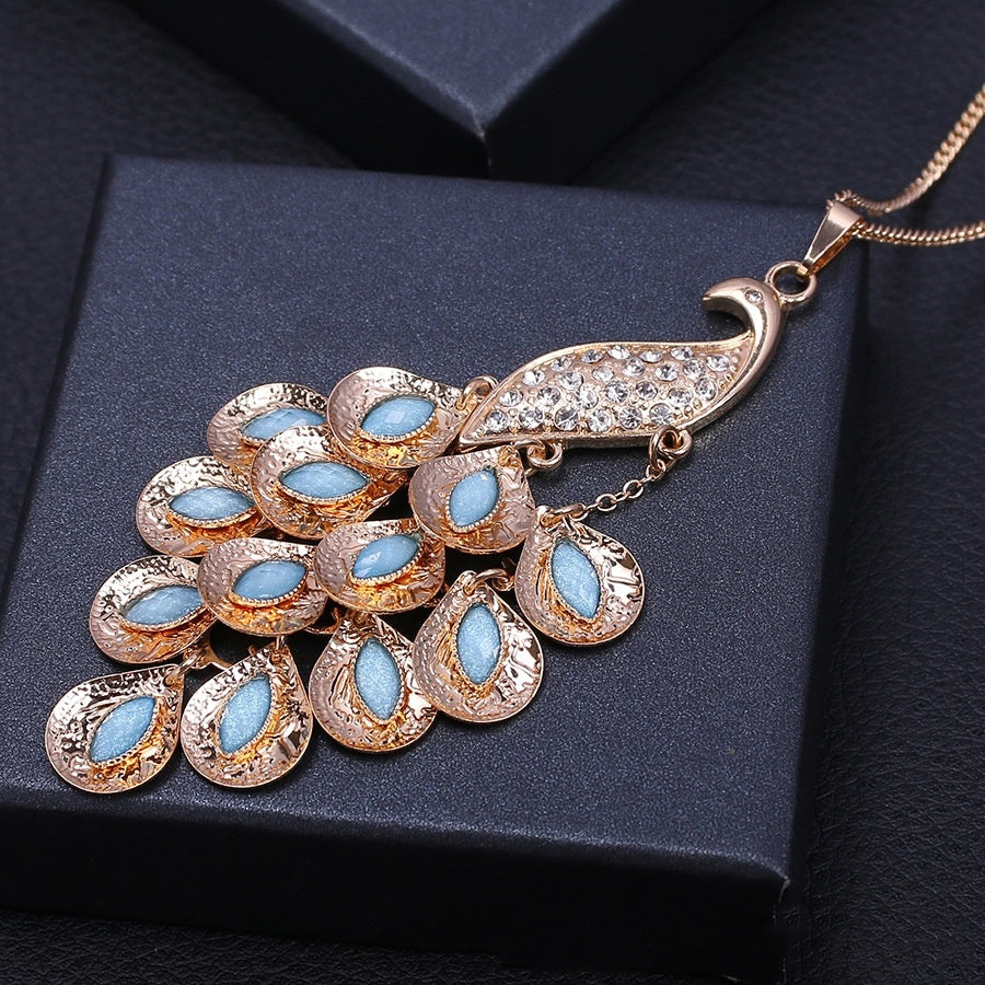 European And American Classic Retro Style Inlaid Gemstone All-match Peacock Necklace