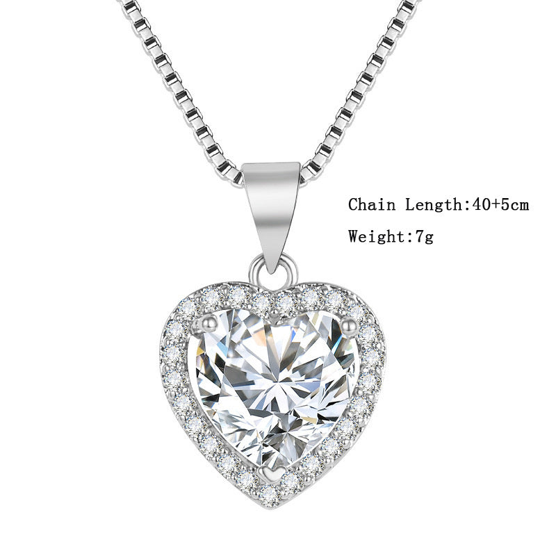 New White Diamond Imitation Moissanite Heart Pendant Necklace Fashion Collarbone Necklace For Girlfriend Jewellery Gift