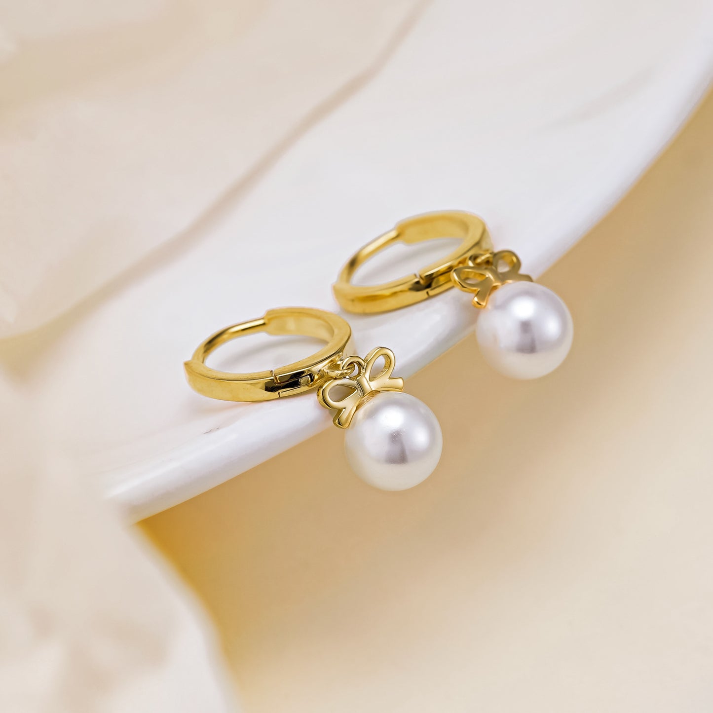 Exquisite Bow Artificial Pearl Earrings