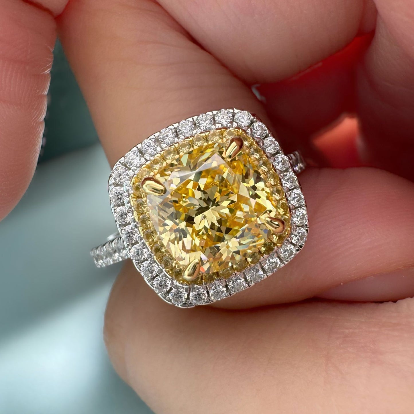 Yellow Diamond Ring Simple Artificial Diamond